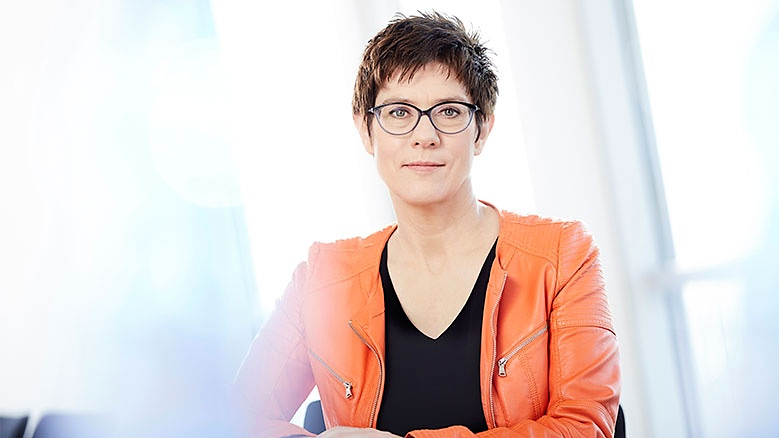 Annegret Kramp-Karrenbauer „Wir lehnen eine Zusammenarbeit mit Linken und AfD ab“